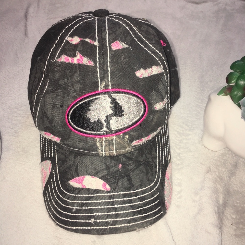 Mossy oak camo print baseball hat